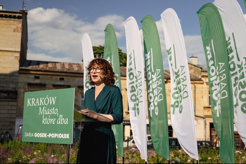 Daria Gosek-Popiołek przemawia podczas inauguracji kampanii